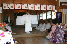 日吉神社の庭の舞 